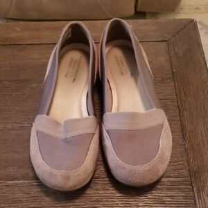 Skechers Women's Gray Slip-On Loafers 8